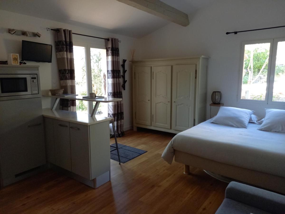 Gite Avec Spa Jacuzzi Au Coeur De Provence Cote D'Azur Saint-Antonin-du-Var Luaran gambar